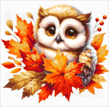 Lade das Bild in den Galerie-Viewer, Stickpackung mit Perlen "kleine Eule in Herbstblättern"