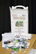Lade das Bild in den Galerie-Viewer, Stickpackung mit Perlen "Gemütliche Ecke"