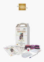 Lade das Bild in den Galerie-Viewer, Stickpackung mit Perlen "Malerischer Hof"