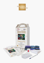 Lade das Bild in den Galerie-Viewer, Stickpackung mit Perlen "Regenbogen Leopard"