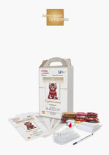 Lade das Bild in den Galerie-Viewer, Stickpackung mit Perlen "Weihnachtsstil"