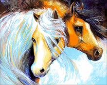 Lade das Bild in den Galerie-Viewer, Stickpackung mit Perlen "Ein Paar von Pferden"