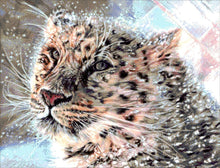 Lade das Bild in den Galerie-Viewer, Stickpackung mit Perlen "im Schneesturm"