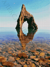 Lade das Bild in den Galerie-Viewer, Stickpackung mit Perlen "Golden Gate Karadag"