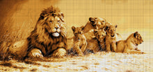Lade das Bild in den Galerie-Viewer, Stickpackung mit Perlen "Löwenfamilie"