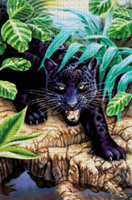 Lade das Bild in den Galerie-Viewer, Stickpackung mit Perlen "Raubtier"