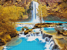 Lade das Bild in den Galerie-Viewer, Stickpackung mit Perlen "Wasserfall"