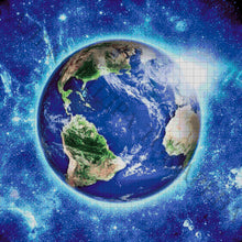 Lade das Bild in den Galerie-Viewer, Stickpackung mit Perlen "blauer Planet"