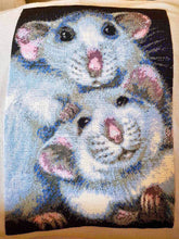 Lade das Bild in den Galerie-Viewer, Stickpackung mit Perlen "Schneeflocken 2020"