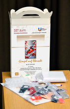 Lade das Bild in den Galerie-Viewer, Stickpackung mit Perlen "Gimpel auf Ebersche"
