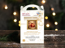 Lade das Bild in den Galerie-Viewer, Stickpackung mit Perlen "Weihnachtlische Advent-Stickquest 2027"
