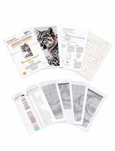 Lade das Bild in den Galerie-Viewer, Stickpackung mit Perlen "Blauäugiger Leopard"
