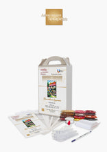 Lade das Bild in den Galerie-Viewer, Stickpackung mit Perlen &quot;Blumenhaus&quot;
