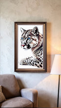 Lade das Bild in den Galerie-Viewer, Stickpackung mit Perlen "Blauäugiger Leopard"
