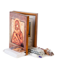 Lade das Bild in den Galerie-Viewer, Stickpackung mit Perlen "Ikone Gottesmutter"
