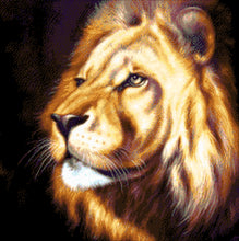 Lade das Bild in den Galerie-Viewer, Stickpackung mit Perlen &quot;Löwe Aslan&quot;

