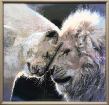 Lade das Bild in den Galerie-Viewer, Stickpackung mit Perlen &quot;Löwenliebe&quot;
